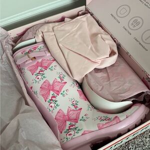 Hunter x LoveShackFancy Rosa Beaux Boots